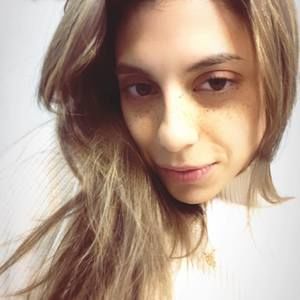 Meet your Posher, Carolina